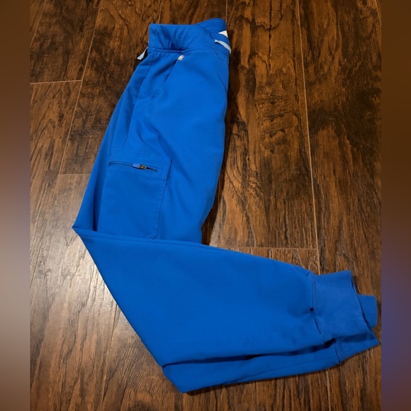 Figs Women's Vibrant Blue Jogger Scrub Pants - Picture 4 of 5
